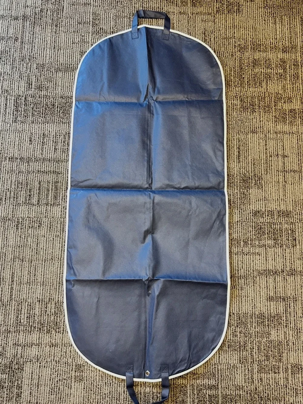 Oscar de la Renta • Garment Bag